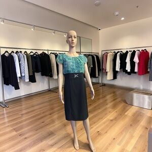 Chic Black and Green Pencil Dress